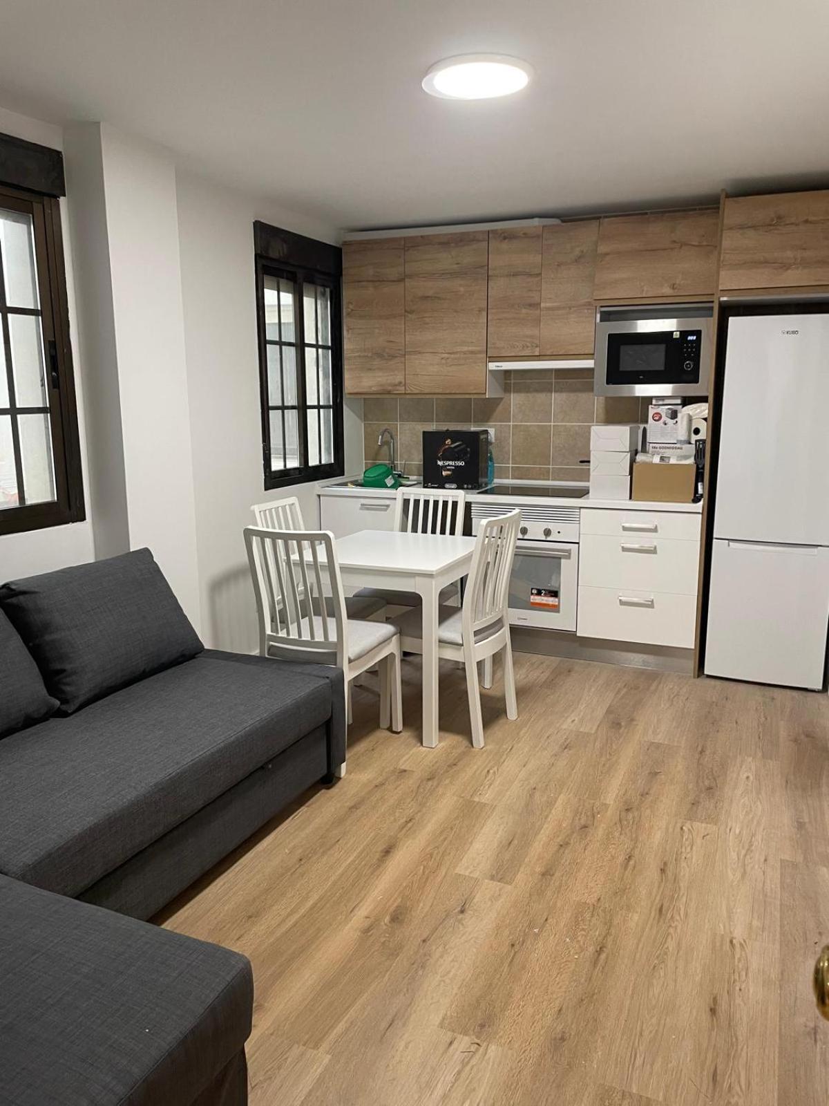 Apartamentos Lavandeira By Bebalmy Viveiro Bagian luar foto