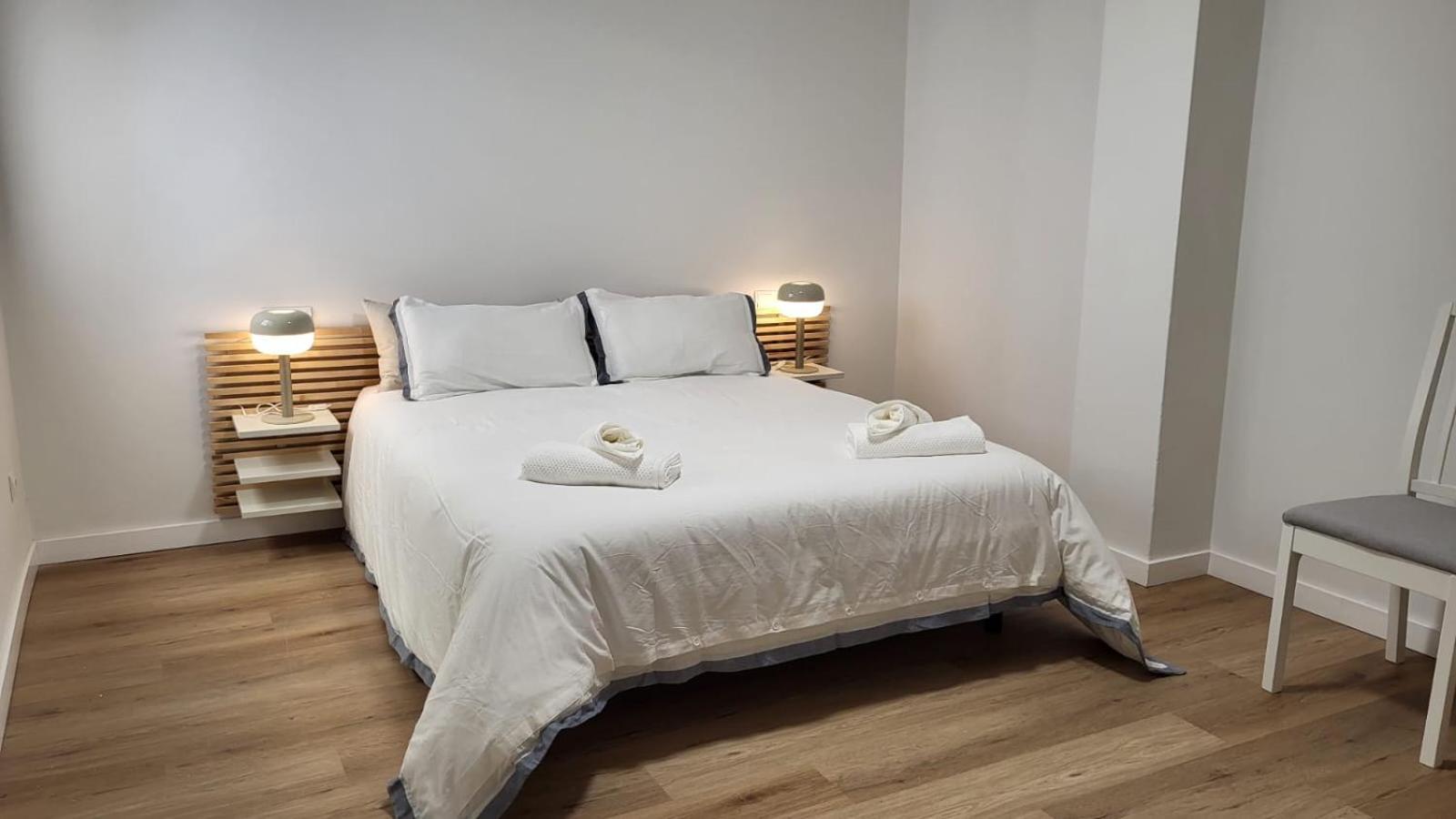 Apartamentos Lavandeira By Bebalmy Viveiro Bagian luar foto
