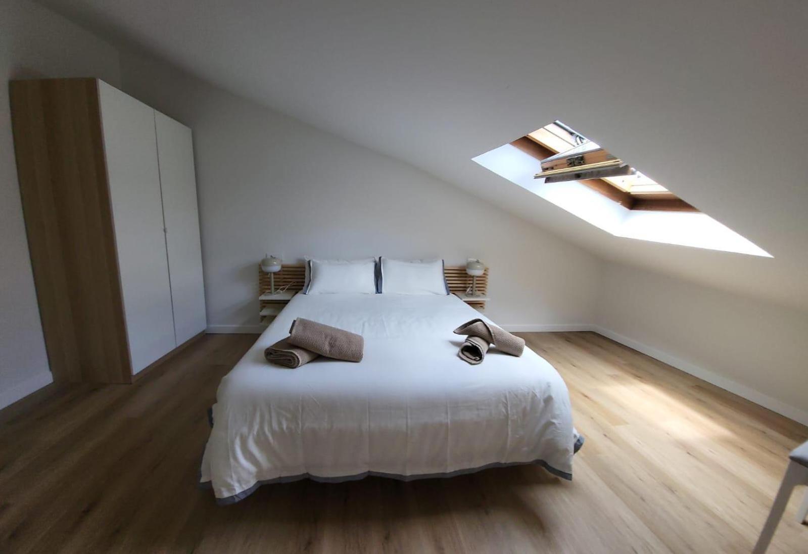 Apartamentos Lavandeira By Bebalmy Viveiro Bagian luar foto