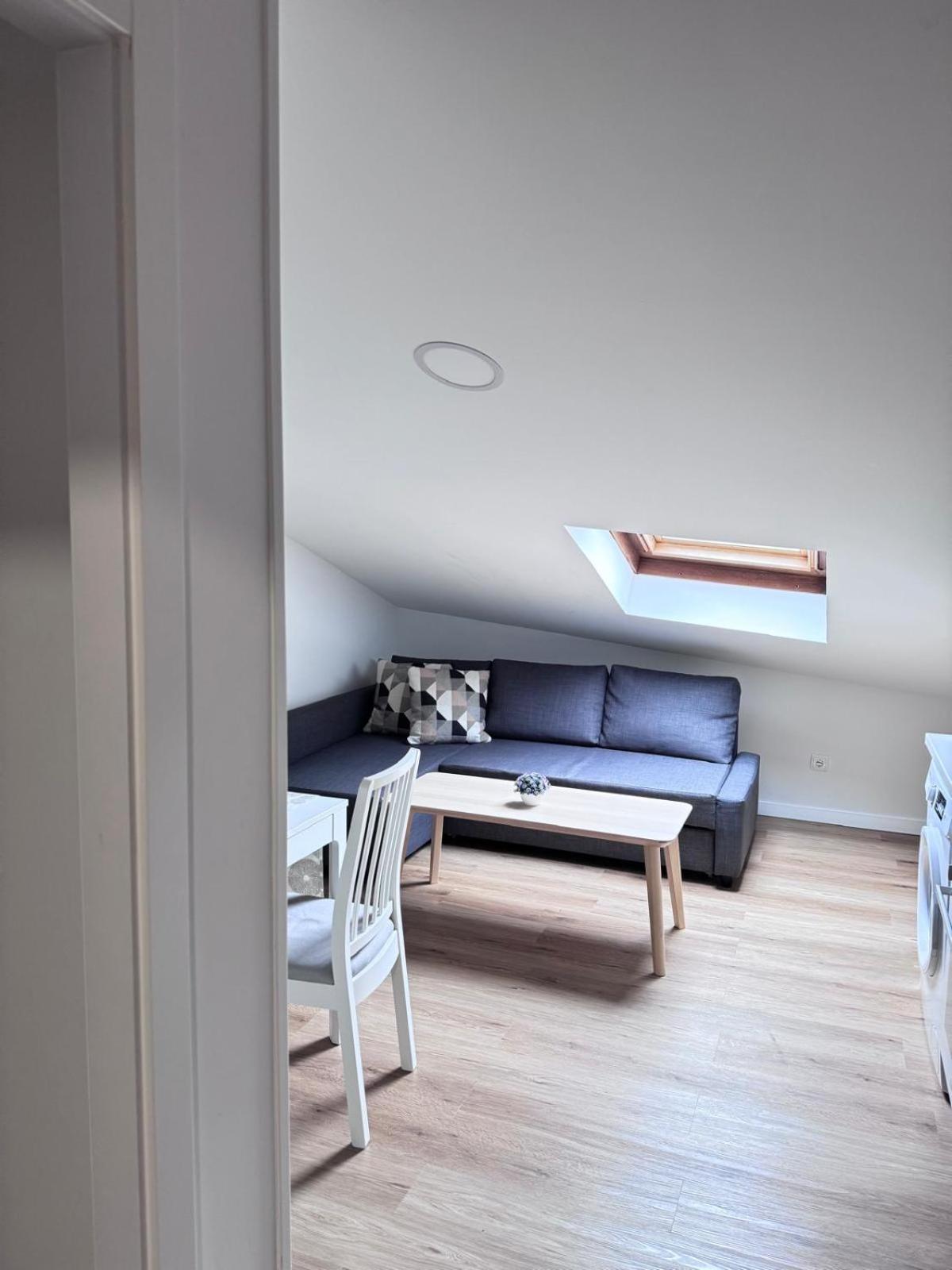 Apartamentos Lavandeira By Bebalmy Viveiro Bagian luar foto